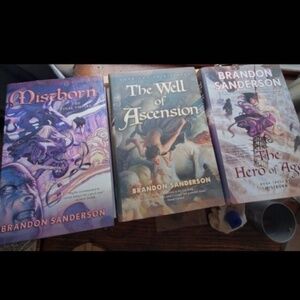 Mistborn trilogy brandon sanderson